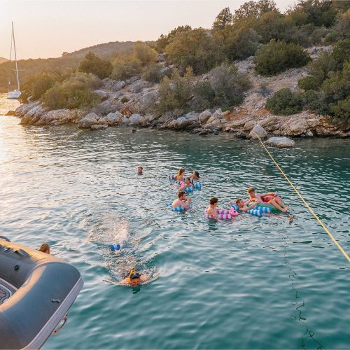 School-1000-Vagabonde-Adventures-Bahamas-Gallery-78